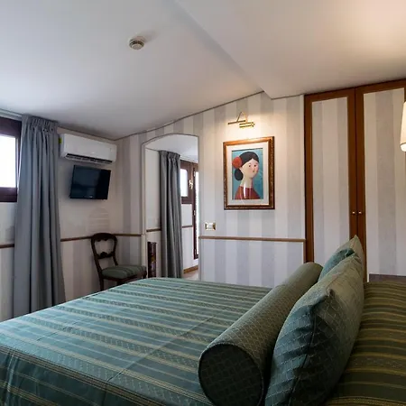 Pacific Hotell 3*