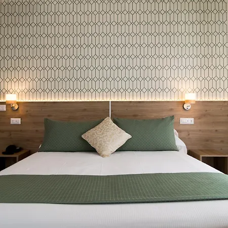 Pacific Hotel 3*